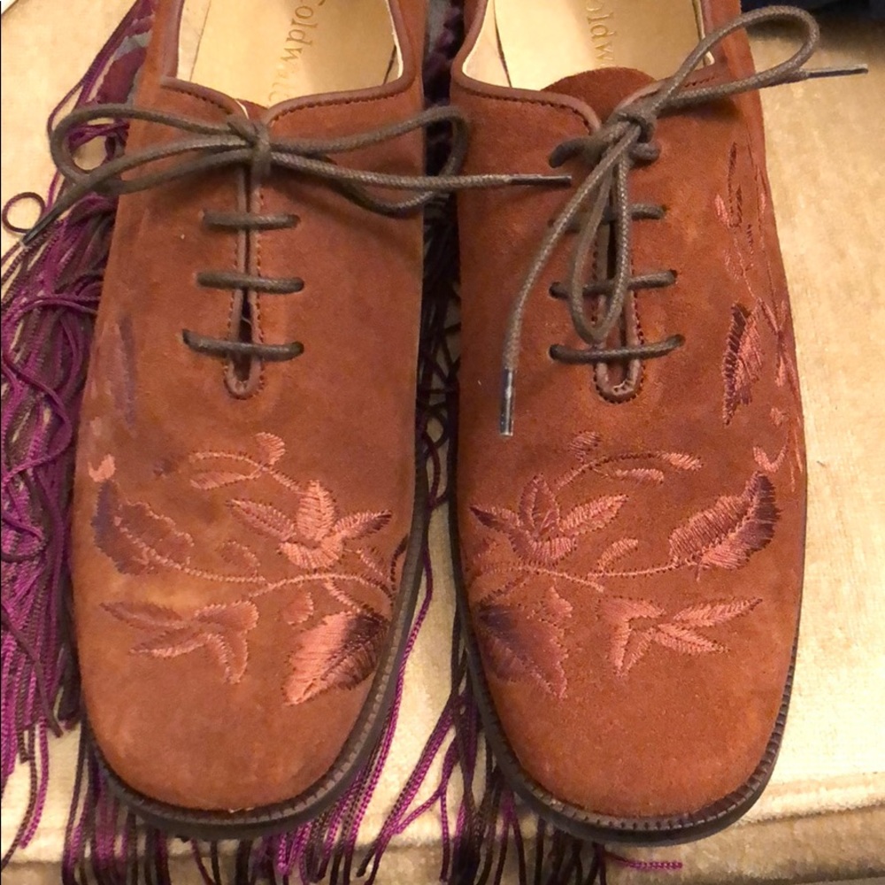 LAST CHANCE Vintage Coldwater Creek Embroidered Suede Loafer - Picture 3 of 7